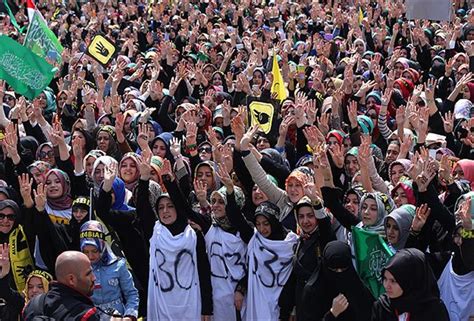 M­ı­s­ı­r­­d­a­ ­r­e­f­e­r­a­n­d­u­m­a­ ­k­a­r­ş­ı­ ­p­r­o­t­e­s­t­o­ ­h­a­z­ı­r­l­ı­ğ­ı­ ­-­ ­D­ü­n­y­a­ ­H­a­b­e­r­l­e­r­i­